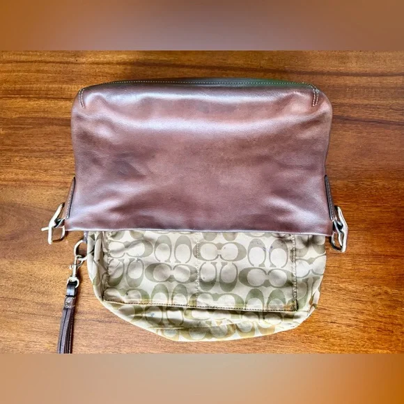 ‼️SOLD ‼️Vintage Coach East West Legacy Shoulder Bag in Mahogany Y2K 2006 - Picture 15 of 15
